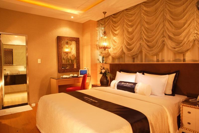 R7 Hotel Kaohsiung Esterno foto
