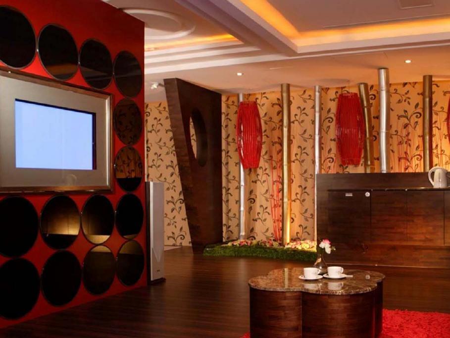 R7 Hotel Kaohsiung Esterno foto